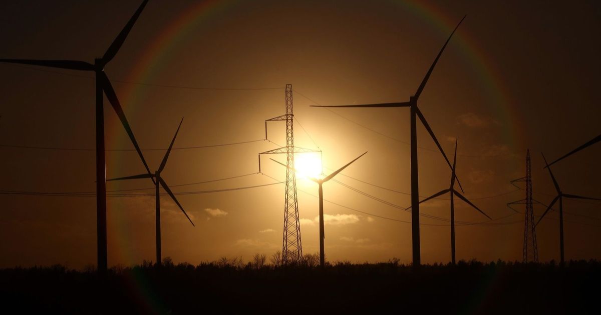 الإمارات تتفاوض مع "مصر السيادي" للاستحواذ على محطة رياح جبل الزيت 