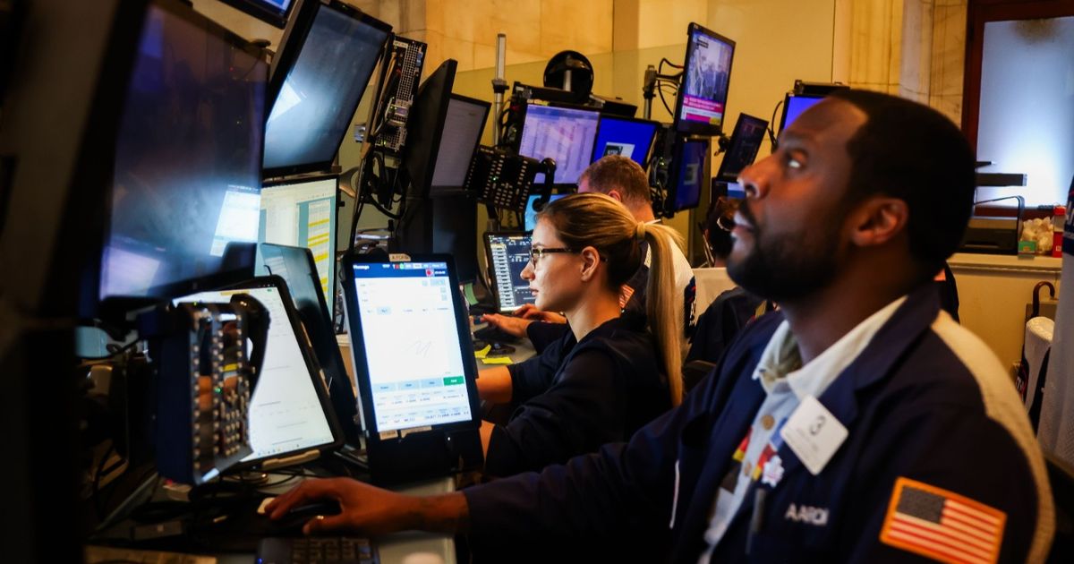 "S&P 500" يسجل أعلى قمة للمرة 28 هذا العام بدعم قطاع التكنولوجيا