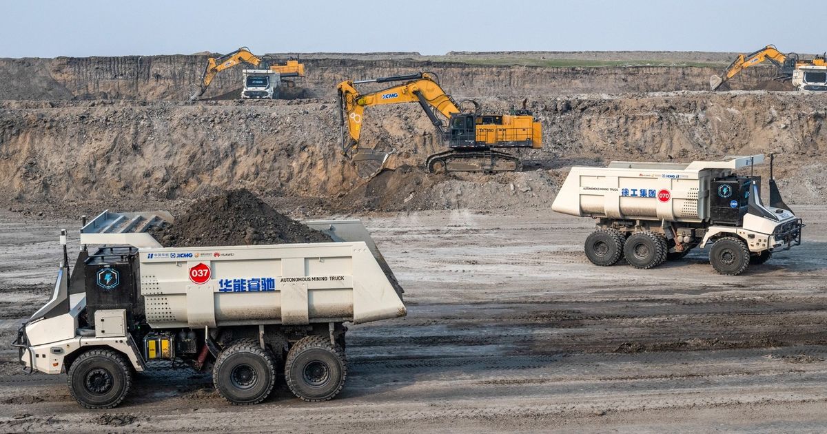 ماذا يعني تفكيك الصين لأكبر صناعة فحم في العالم؟ 