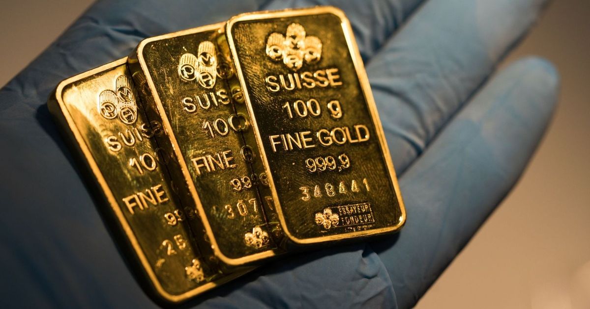 سعر الذهب قرب ذروته التاريخية مع اقتراب ساعة الحسم للفيدرالي