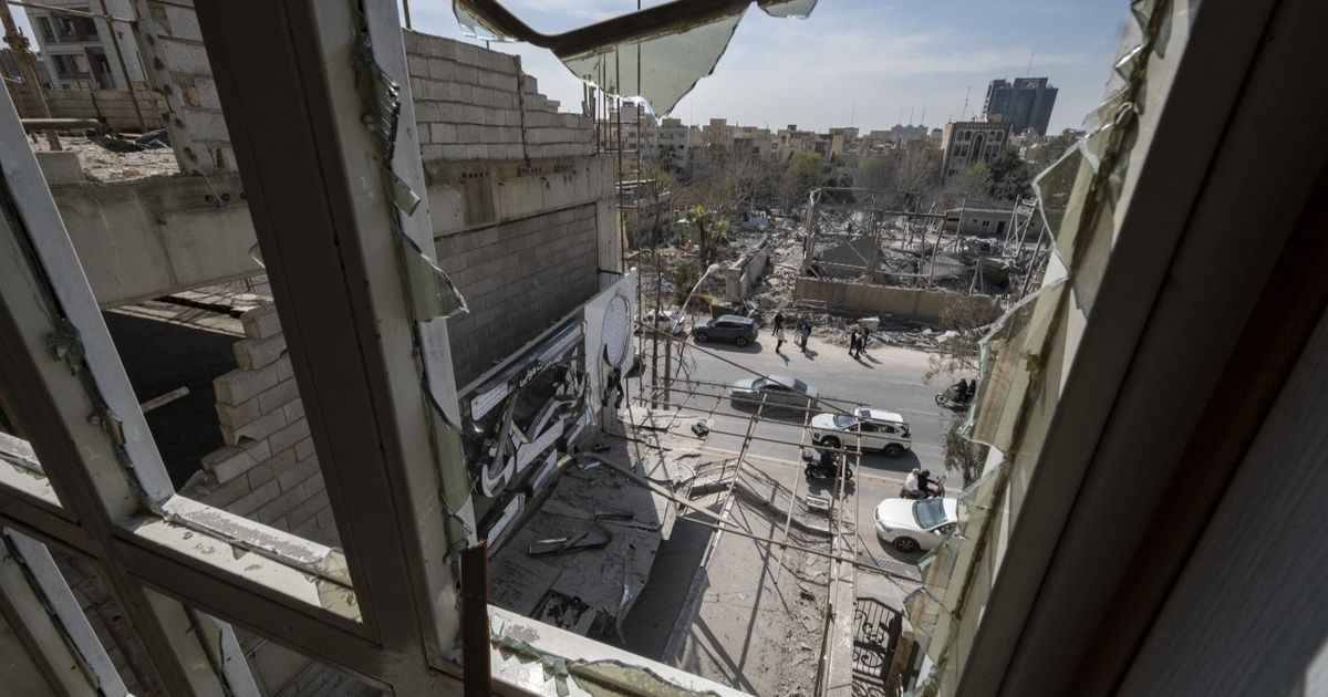 الأضواء تنسحب من إيران.. والخرائط تكشف ما خلّفته الضربات 