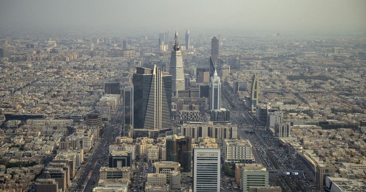 "BCG" تواجه خسائر بمئات الملايين مع تقلص أعمالها في السعودية 