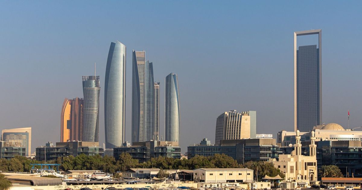 أبوظبي تعود لأسواق الدين الدولية بإصدار مزدوج بعد غياب أكثر من عام