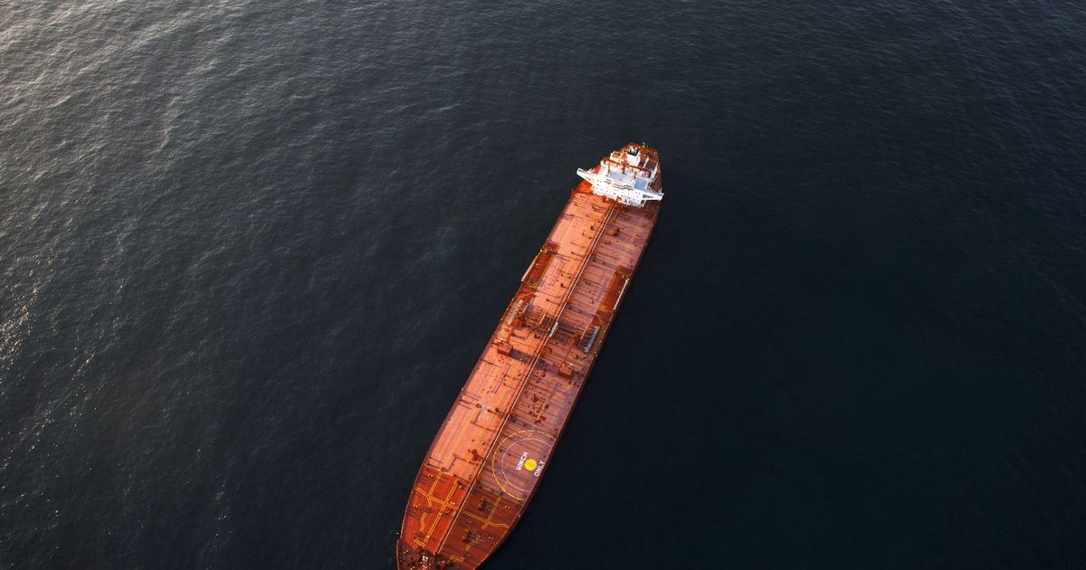 ناقلات يونانية وهندية تعود أدراجها قبل هرمز وسط حالة ارتباك 