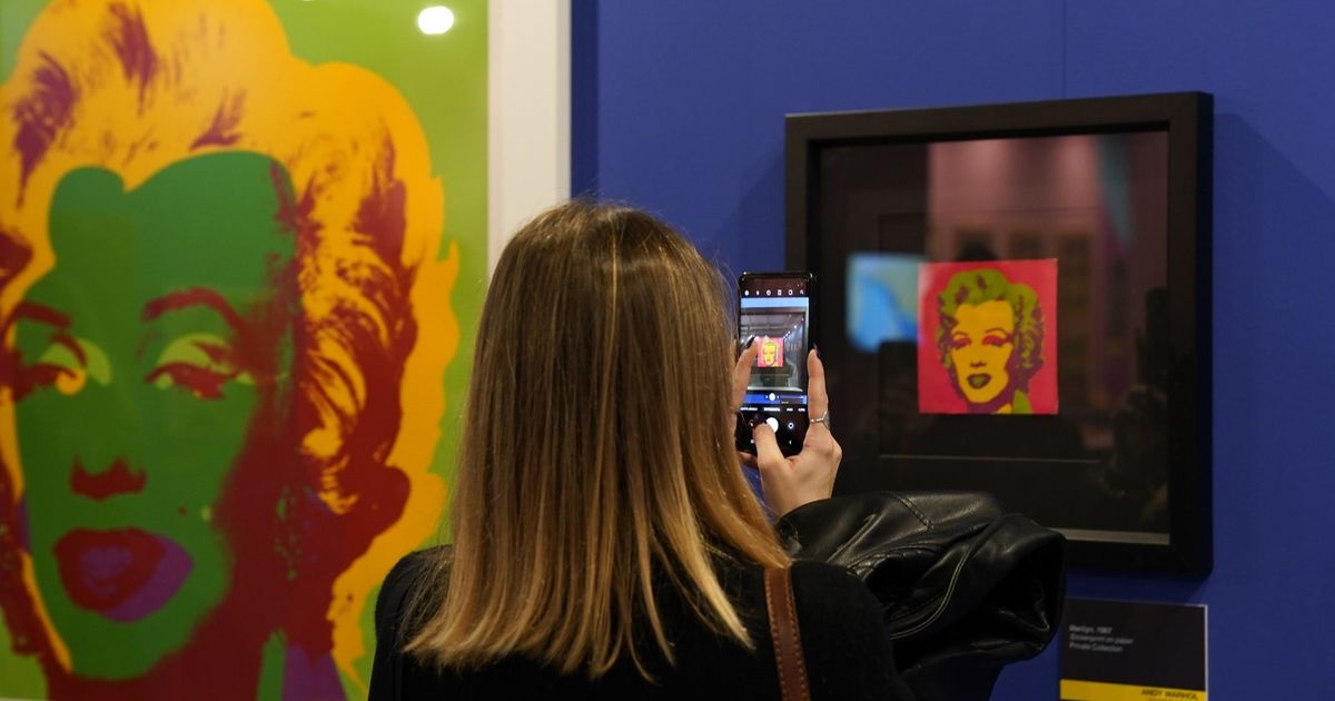 هل يستطيع الذكاء الاصطناعي أن يخبرنا كم ندفع مقابل اللوحات الفنية؟ 