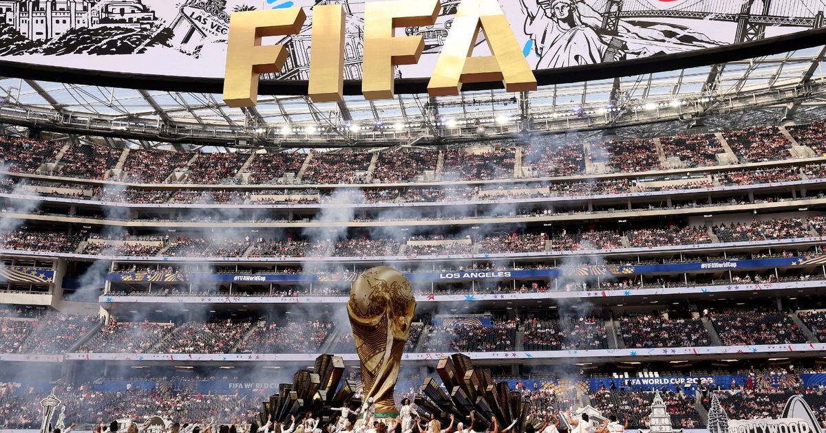 كيف يغيّر كأس العالم 2026 بيئة العمل؟ 