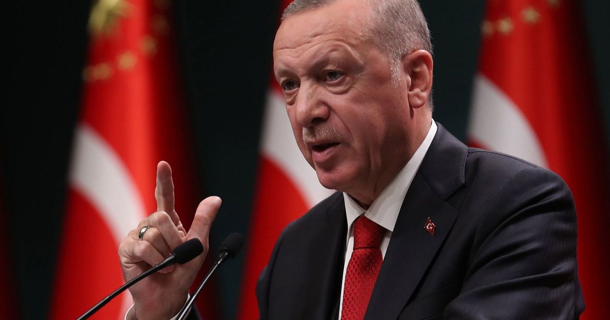 أردوغان يؤيد خطة الاقتصاد التركي لكنه يجدد رفضه لأسعار الفائدة