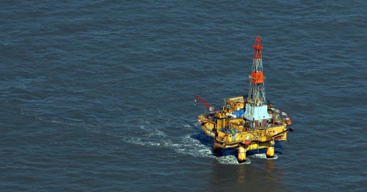 النفط يهبط مع آمال التهدئة في الشرق الأوسط 