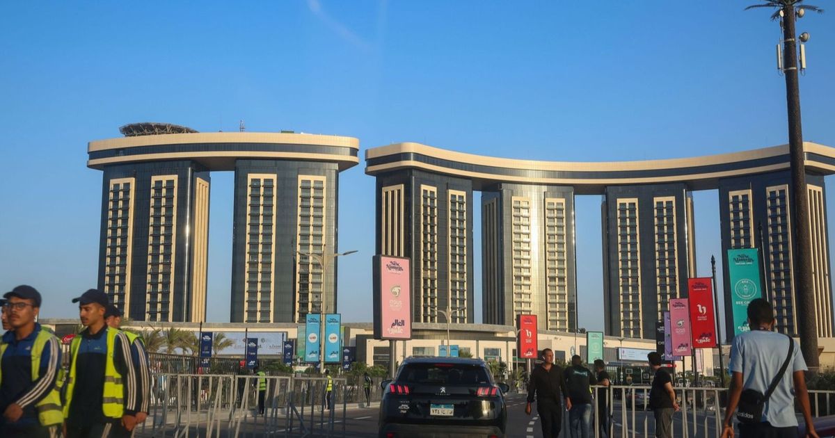 مطورون عقاريون يتظلمون ضد رسوم الساحل الشمالي المفاجئة في مصر