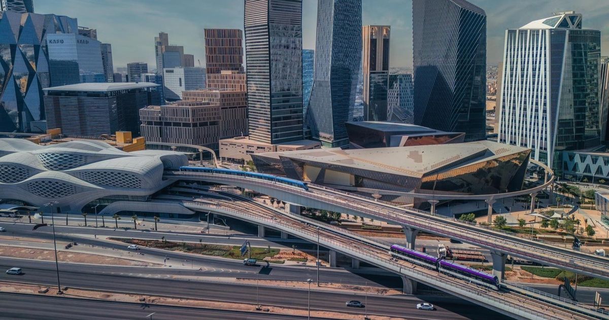 البنوك السعودية تكثف الإستدانة رغم اقتراب خفض الفائدة