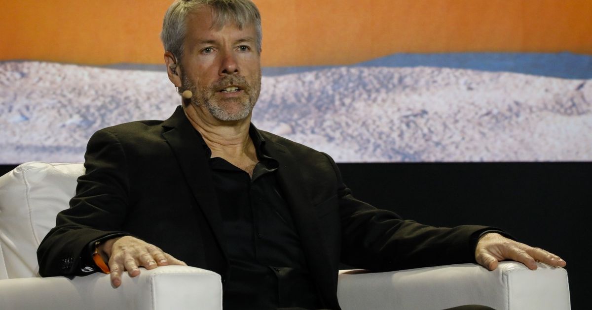 "ستراتيجي" تشتري المزيد من بتكوين بأسهم ممتازة لتهدئة المستثمرين 