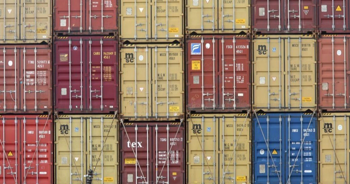 خريطة واردات السعودية تتغير: من الآلات الصينية إلى الأسلحة الأميركية 