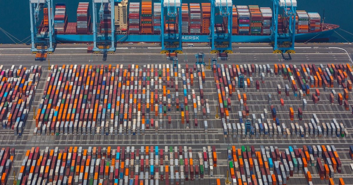 ديفيد فيكلينغ: سفن التجارة العالمية تدخل عصر الدفع الكهربائي 