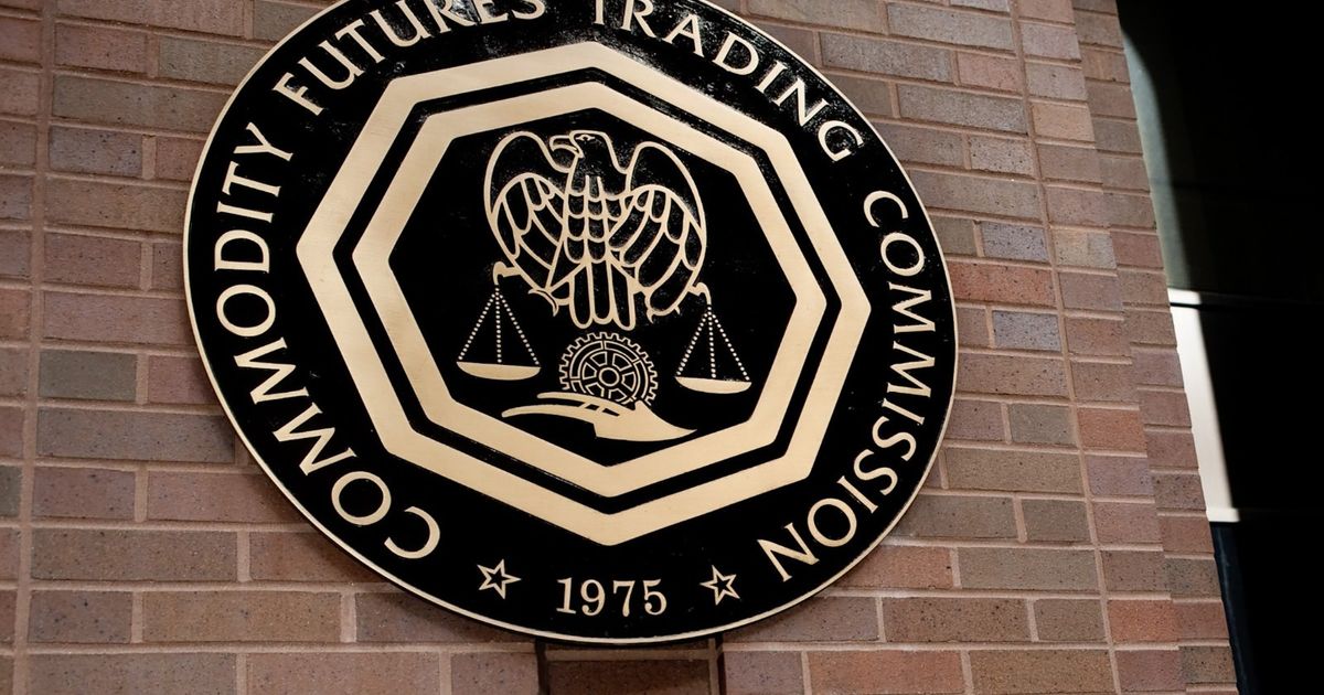 أسواق تتحرك قبل ترمب... وشبهات تداول داخلي تلوح في الأفق 