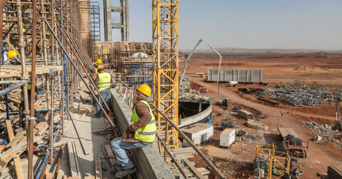 القطاع الخاص المصري ينكمش للشهر الثاني مع تراجع الطلب والإنتاج | الشرق  بلومبرغ