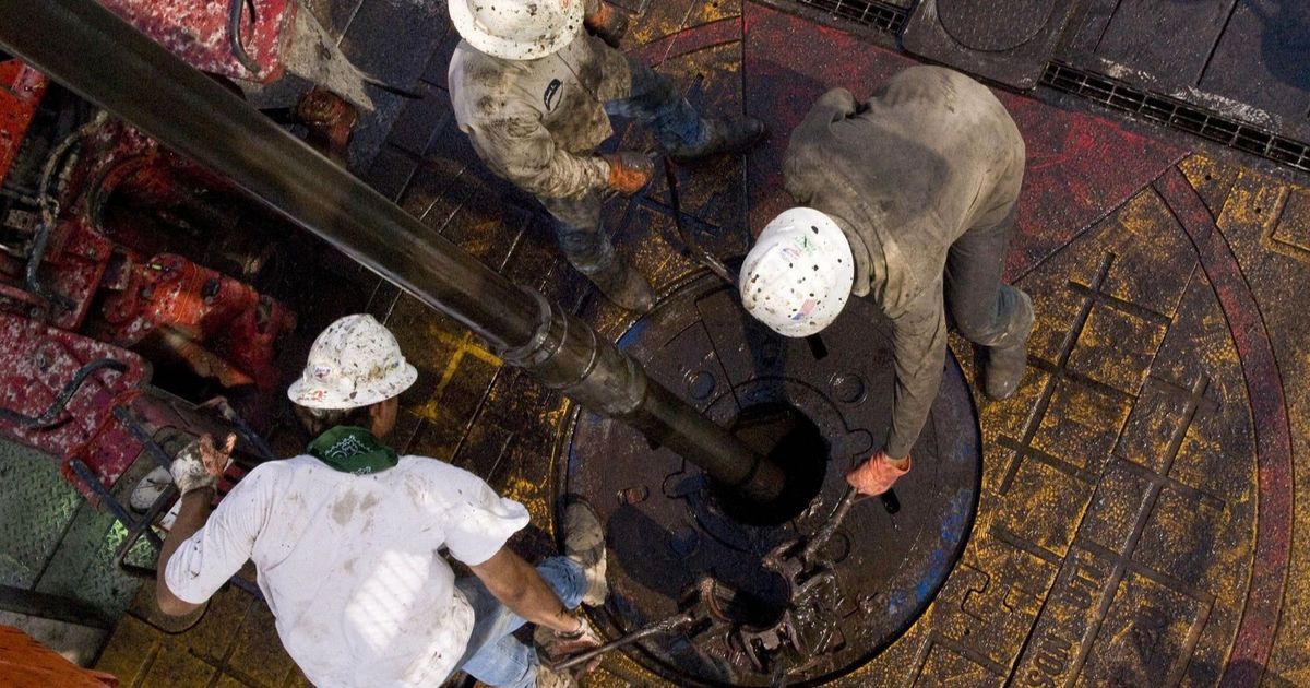 مصر توقع 3 اتفاقيات لاستكشاف النفط والغاز بأكثر من 120 مليون دولار