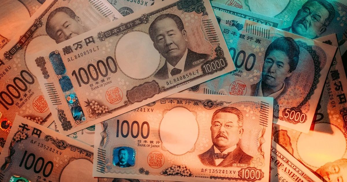 عندما يهتز النفط يهتز الين الياباني 