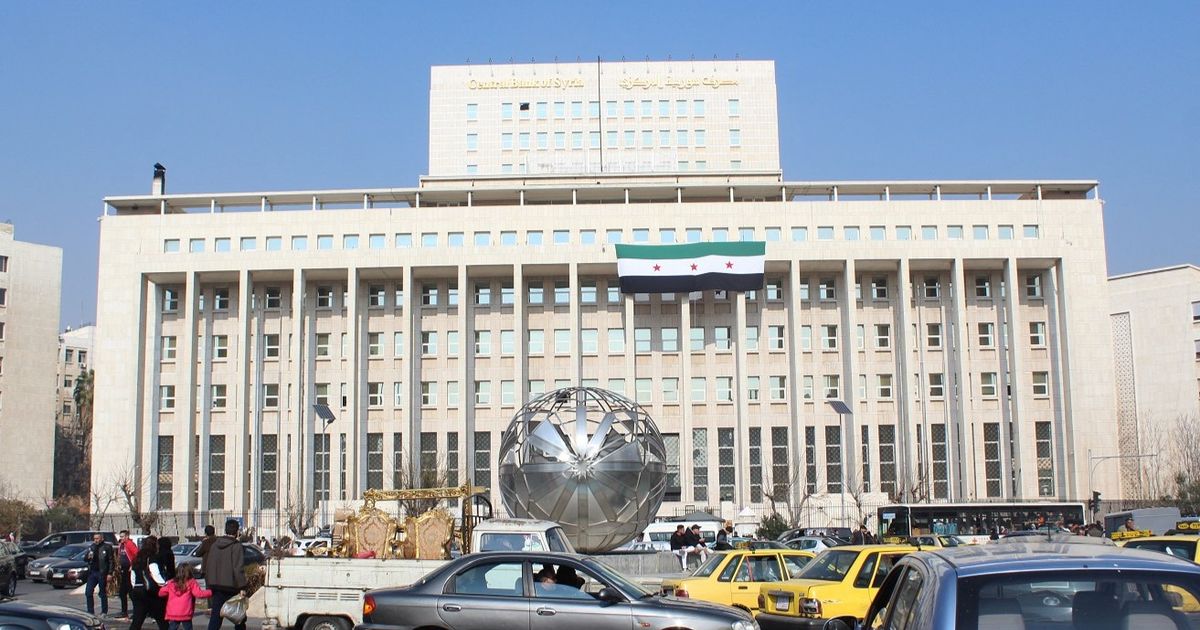 البنوك السورية تواجه الانهيار المالي اللبناني بالاعتراف بالخسائر أولاً 