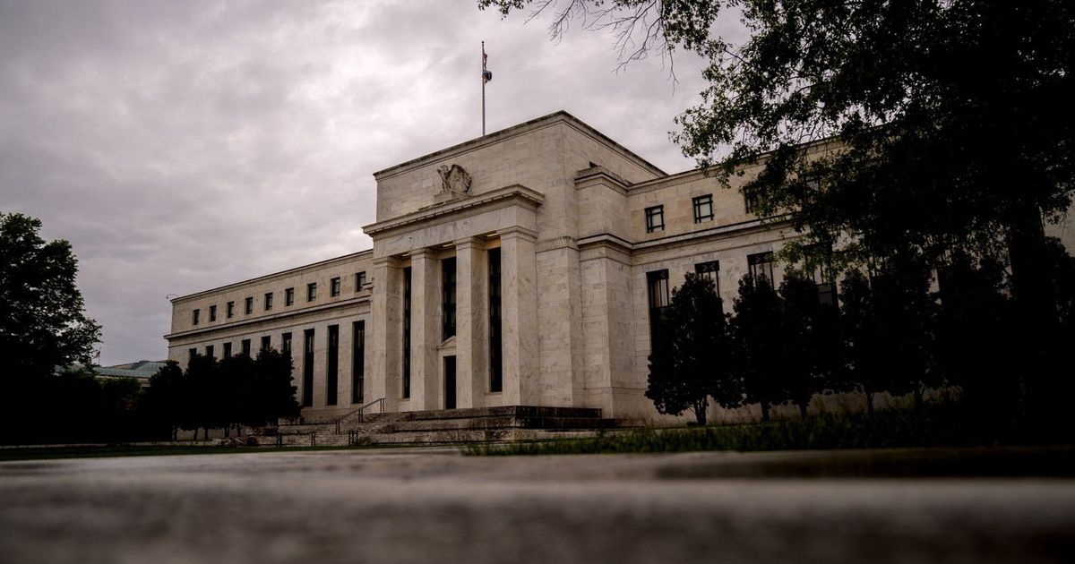 على الاحتياطي الفيدرالي إعادة النظر في نظرته إلى المناخ المسبب للتضخم 