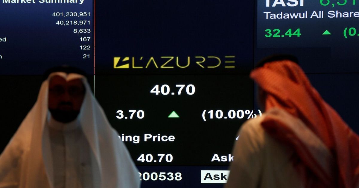 السوق السعودية تنتظر السيولة.. والمؤشر دون 10500 نقطة 