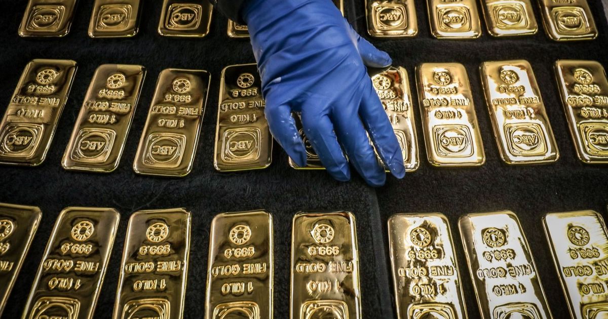 أسعار الذهب ترتفع محطمة مستوياتها القياسية السابقة
