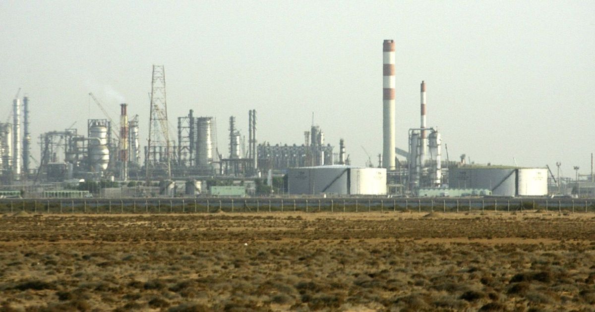 بترورابغ السعودية تعالج خسائرها بزيادة رأس المال وتقليص قيمة الأسهم