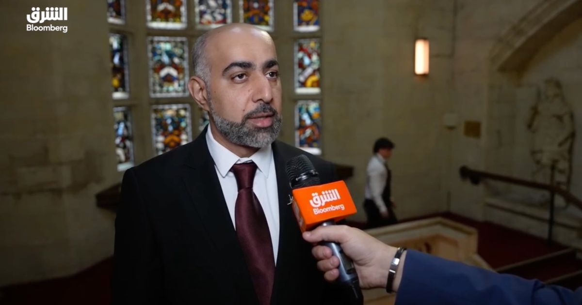 ناصر الکندی، مدیرعامل استثمر فی عمان، در گفتوگو با الشرق بلومبرغ؛ عکس خود گزارش منتشرشده در ۲۱ اکتبر ۲۰۲۶