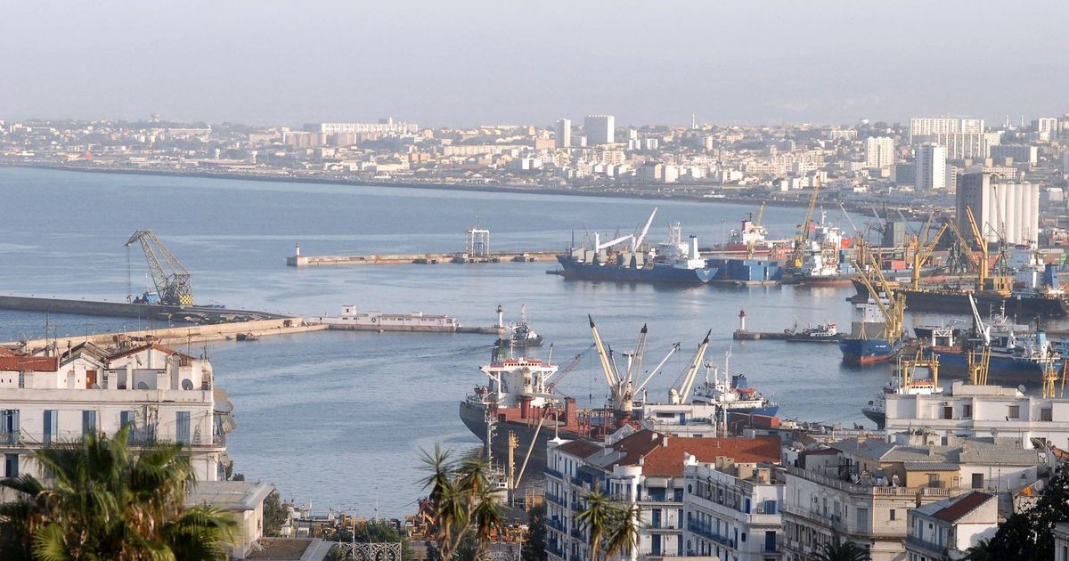 تراجع إيرادات النفط لم يغير أهداف الجزائر في نمو الاقتصاد في 2026 