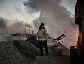 لماذا تواصل الحكومات دعم الوقود الأحفوري؟