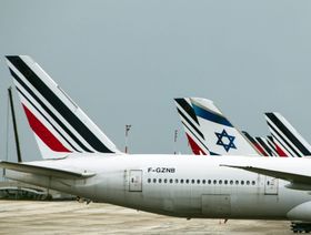 كيف يمكن أن تؤثر التوترات في الشرق الأوسط على مسارات رحلات الطيران؟
