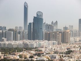 الإمارات تزيد الإنفاق 4% العام المقبل لتمويل المشروعات التنموية والاقتصادية