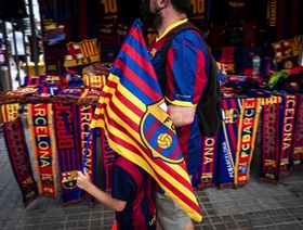 رياضة ومال: برشلونة يتراجع عن إدراج شركته لصناعة المحتوى الرقمي