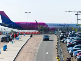 بعد انسحابها من أبوظبي.. \"ويز إير\" تخفض وتيرة استلام طائرات إيرباص