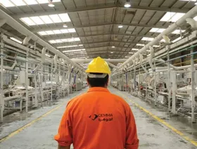 أحد مصانع العز للسيراميك والبورسلين في مصر - المصدر: بلومبرغ