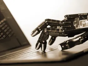 كيف تتوقى أن يسلبك الذكاء الاصطناعي وظيفتك؟