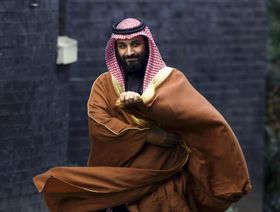 بنقديته الوفيرة.. الأمير السعودي يصد بايدن ويرسل رسالة