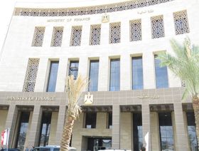 مصر تستهدف خفض عجز الموازنة إلى 6% بموازنة العام المقبل