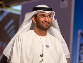وزير: الإمارات تطمح للوصول بقدرات الطاقة المتجددة لـ100 غيغاواط