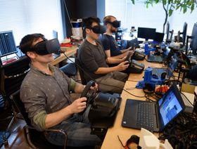 المحاكاة في صناعة السيارات ذاتية القيادة - المصدر: بلومبرغ