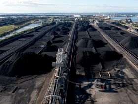 الصين: استئناف واردات الفحم الأسترالي متروك بيد الشركات