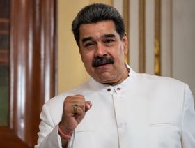الحكومة والمعارضة في فنزويلا تتفقان \"إنسانياً\".. والنفط أول المستفيدين