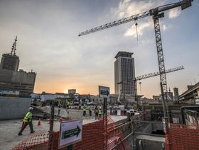 بسبب تدهور الجنيه ونقص الخامات.. القطاع الخاص في مصر يودع 2022 \"متشائماً\"