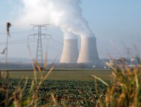 صعود صناديق استثمار \"اليورانيوم\" مع تجدد الرهانات على الطاقة النووية