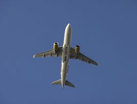 طائرة إيرباص "إيه 320" تابعة لشركة "طيران الخليج" - المصدر: بلومبرغ
