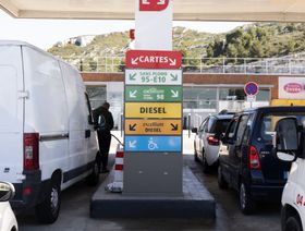 الهند تقتنص النفط الروسي بكميات قياسية وتبيعه وقوداً لأوروبا