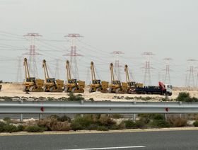 معدات بناء خارج منشأة "رأس لفان" لإنتاج وتصدير الغاز الطبيعي المسال التابعة لشركة قطر للطاقة - المصدر: بلومبرغ