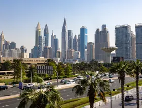 دبي تحظر على أكبر بنوك القطاع الخاص في الهند استقطاب عملاء جدد