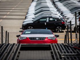 التدهور المتوقع للاقتصاد يهدد تعافي مبيعات السيارات الأوروبية