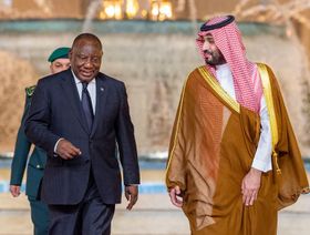 ولي العهد السعودي الأمير محمد بن سلمان خلال استقباله رئيس جمهورية جنوب أفريقيا سيريل رامافوزا في جدة 15 أكتوبر 2022 - رويترز 