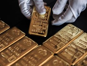 ما سعر الذهب الذي تتوقعه البنوك والمؤسسات الكبرى في عام 2024؟